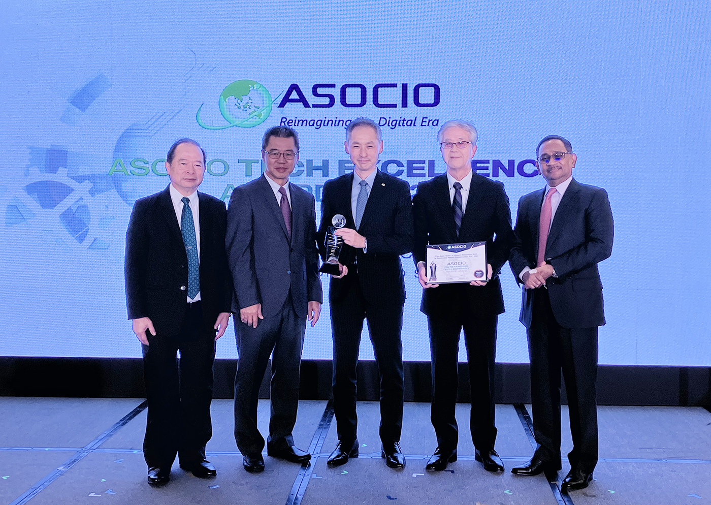 写真：シンガポールでの授賞式の様子