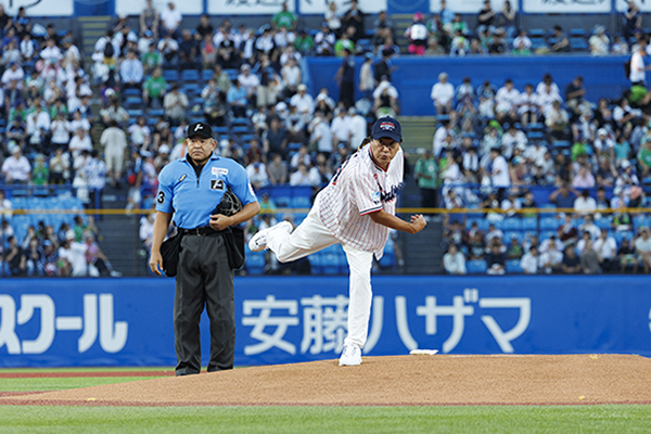 森田社長による始球式