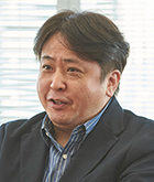 小柳 氏