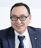 三田 氏