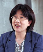 西 里恵 氏