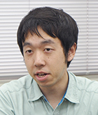 栗田 氏