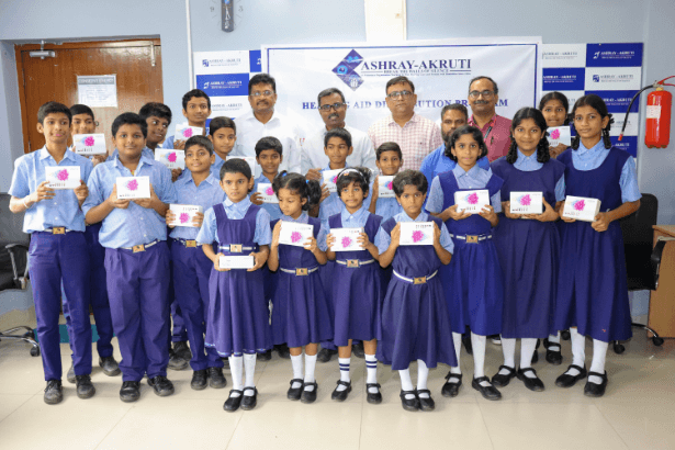 特別支援学校への医療機器の寄付