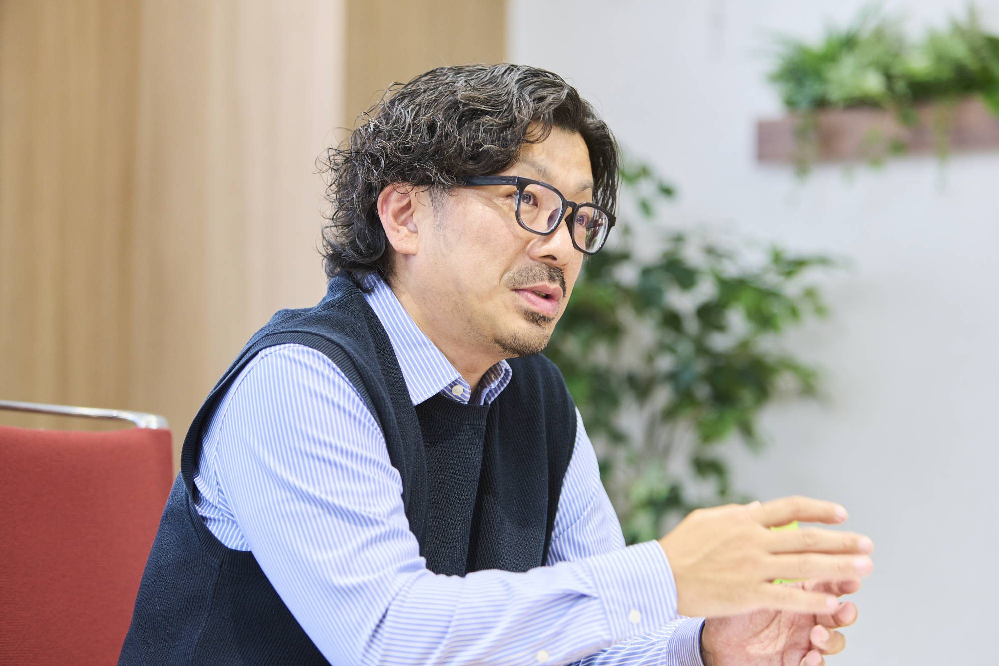タウンホールミーティングについて語る岩沼竜平