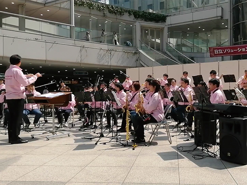 日立ソリューションズ吹奏楽団の活動の様子